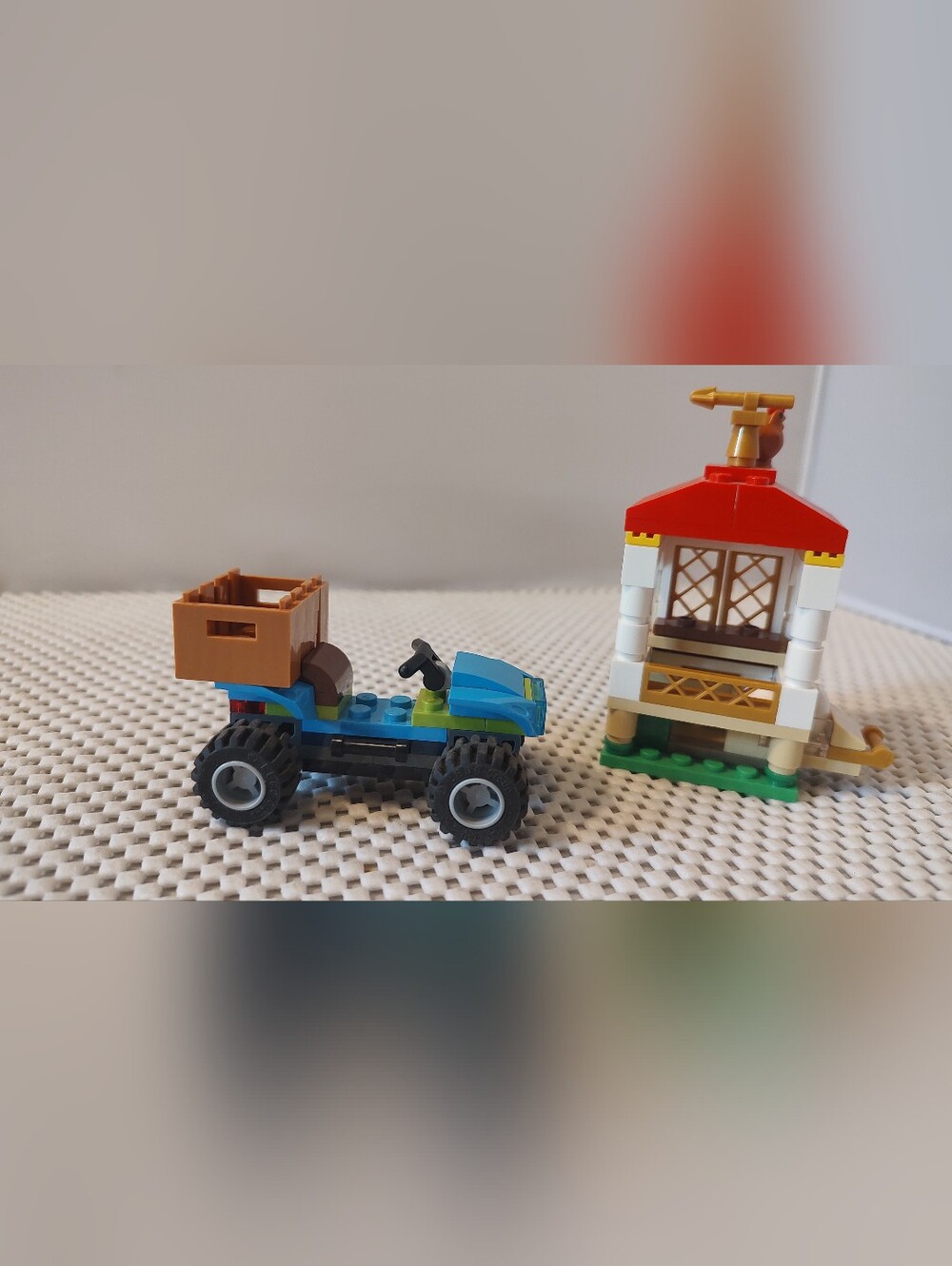 LEGO City Chicken Henhouse 60344 Building Farm Toy Set No Minifigure - Picture 4 of 6